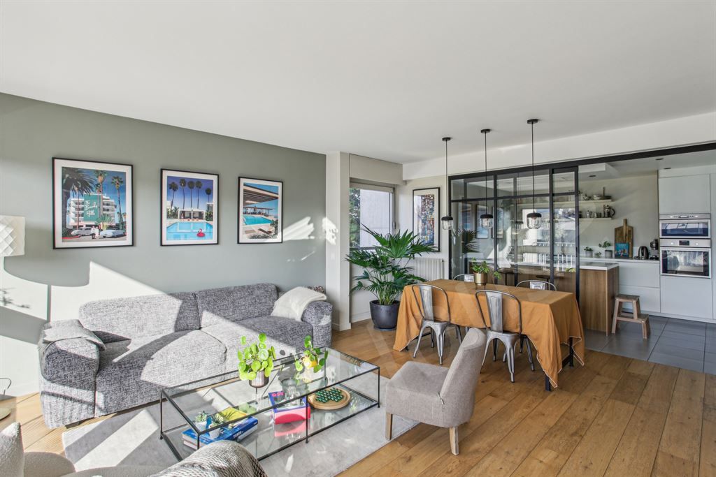 découvrez cet appartement d'exception à garches : un bien rare offrant élégance, confort moderne et prestations haut de gamme dans un cadre verdoyant et recherché. idéal pour vivre ou investir à proximité de paris.