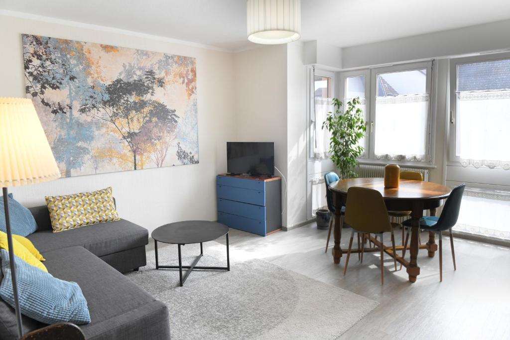 trouvez un artisan qualifi&eacute; pour vos travaux d&rsquo;appartement : r&eacute;novation, am&eacute;nagement, d&eacute;coration et conseils sur mesure. profitez d&rsquo;un accompagnement professionnel pour embellir votre int&eacute;rieur.