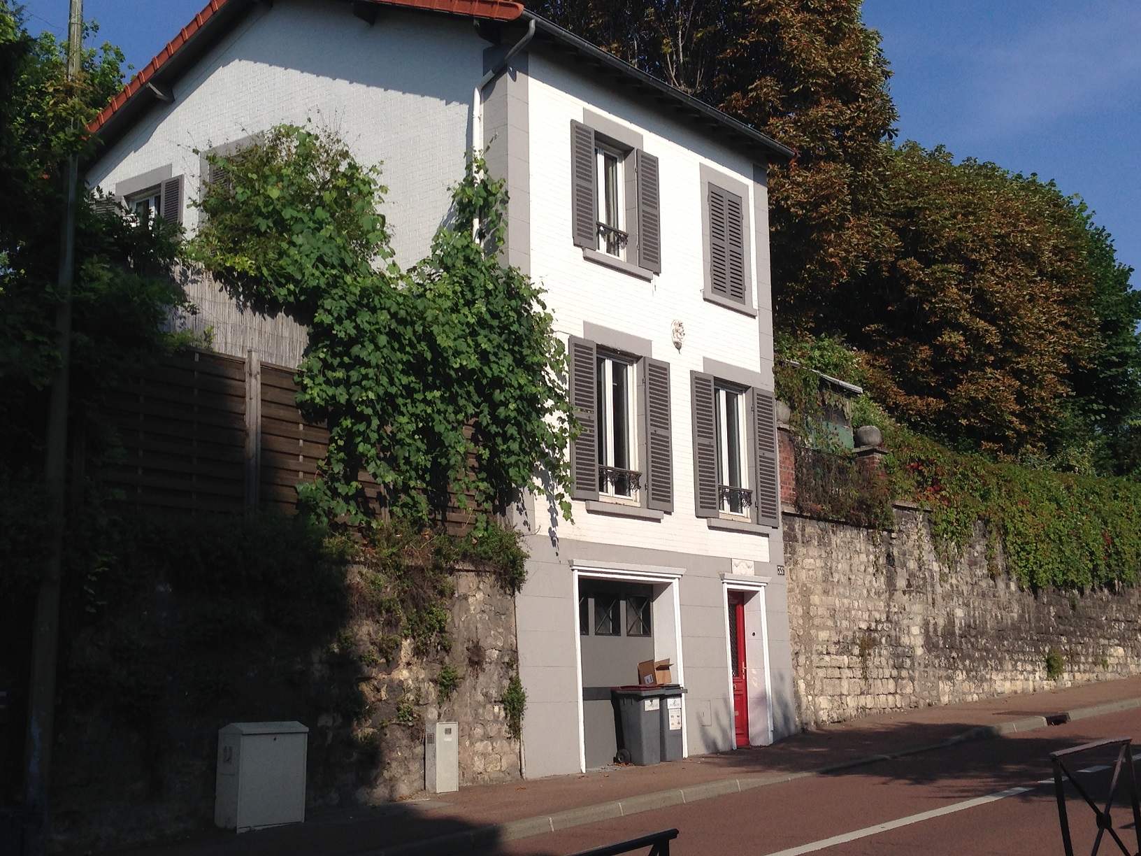 vous cherchez un artisan spécialisé en rénovation à garches ? profitez d'un service professionnel pour vos travaux de rénovation intérieure et extérieure. devis gratuit, expertise et qualité au rendez-vous.