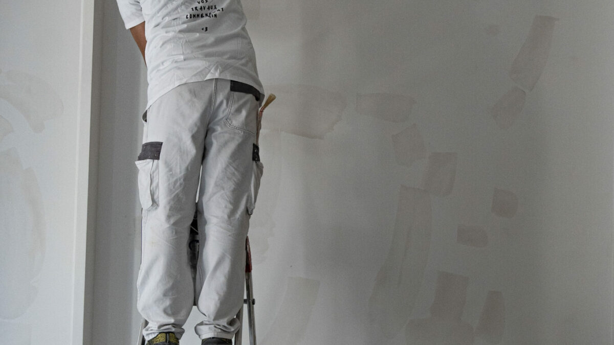 d&eacute;couvrez le co&ucirc;t moyen pour des travaux de peinture &agrave; garches 92260. comparez les tarifs, obtenez des conseils pour estimer votre budget et choisissez le bon professionnel pour votre projet.