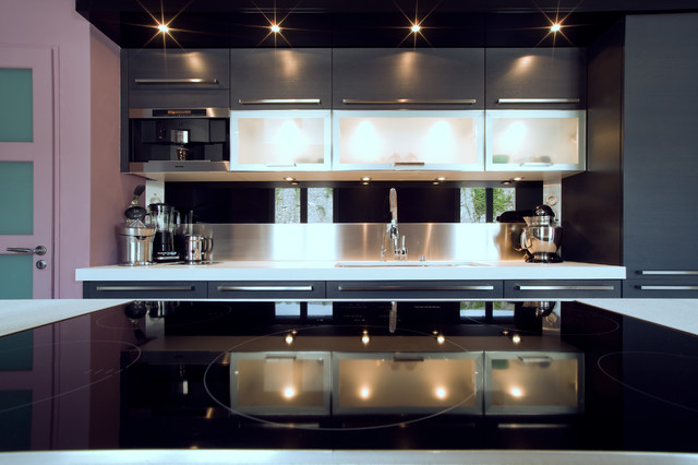 d&eacute;couvrez nos cuisines design &agrave; garches : des espaces modernes, fonctionnels et esth&eacute;tiques, r&eacute;alis&eacute;s sur mesure pour sublimer votre int&eacute;rieur. profitez d&rsquo;un accompagnement personnalis&eacute; pour concr&eacute;tiser votre projet de cuisine contemporaine.