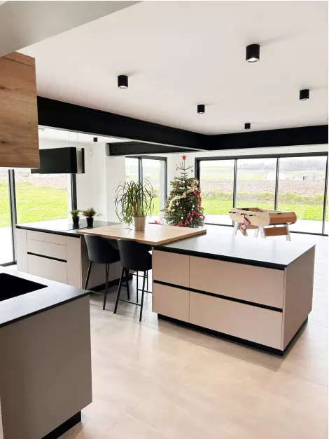 d&eacute;couvrez notre cuisine &eacute;l&eacute;gante &agrave; garches : des am&eacute;nagements raffin&eacute;s, modernes et sur-mesure pour sublimer votre int&eacute;rieur et allier esth&eacute;tique et fonctionnalit&eacute; dans votre maison.