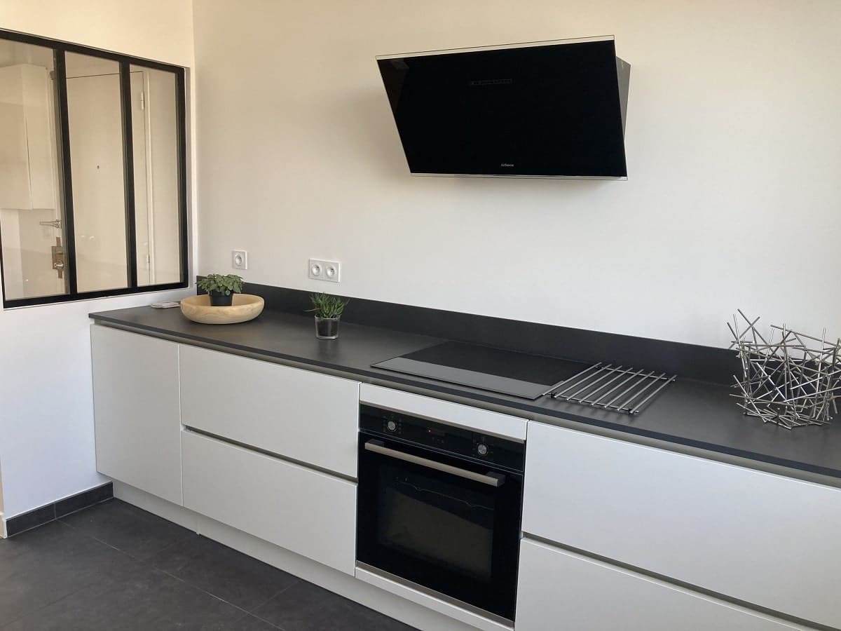 d&eacute;couvrez nos solutions de cuisine fonctionnelle &agrave; garches : am&eacute;nagements sur-mesure, &eacute;quipements modernes et conseils pour optimiser l&rsquo;espace et le confort de votre cuisine.