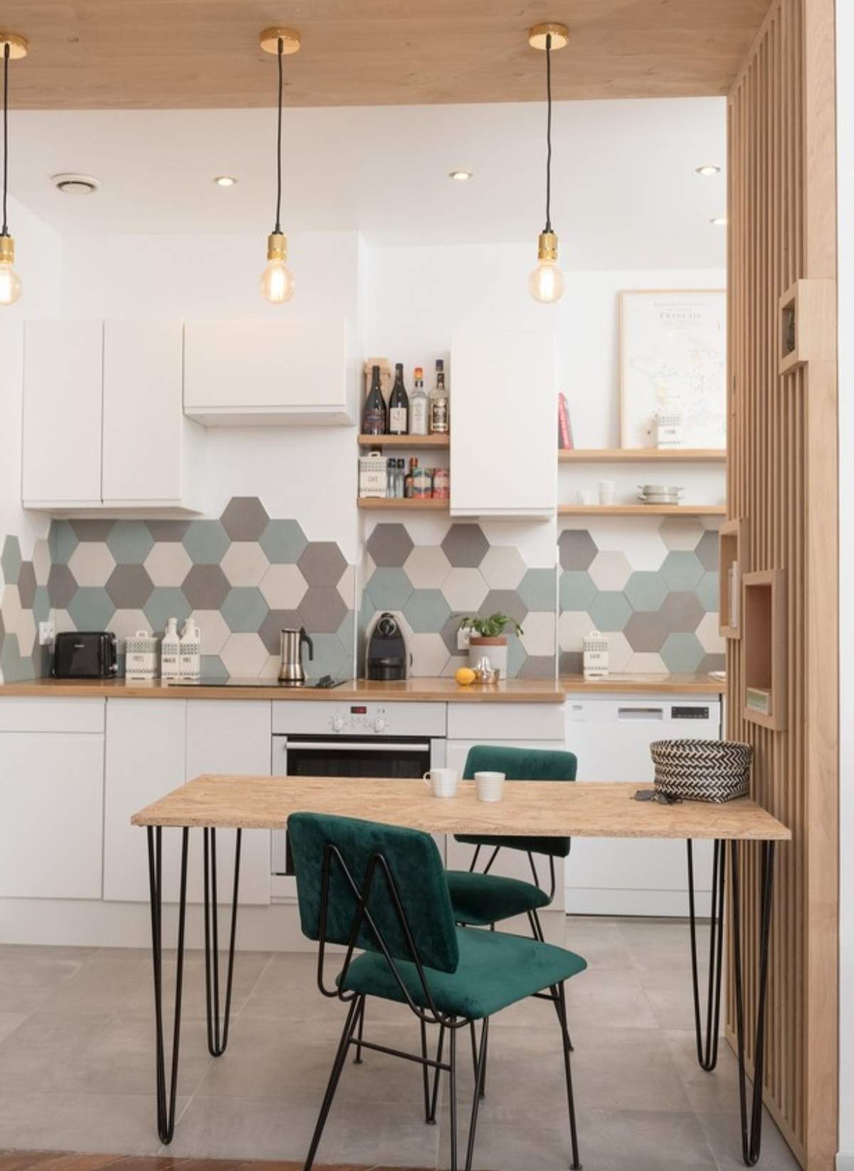 transformez votre int&eacute;rieur avec des cuisines r&eacute;nov&eacute;es &agrave; garches. profitez d'un savoir-faire professionnel pour moderniser et optimiser votre espace culinaire selon vos envies et besoins.