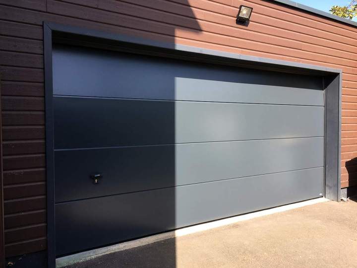 besoin d'un d&eacute;pannage rapide pour votre porte &agrave; garches ? nos experts interviennent 7j/7 pour l'ouverture, la r&eacute;paration et la s&eacute;curisation de vos portes. service fiable et devis gratuit.