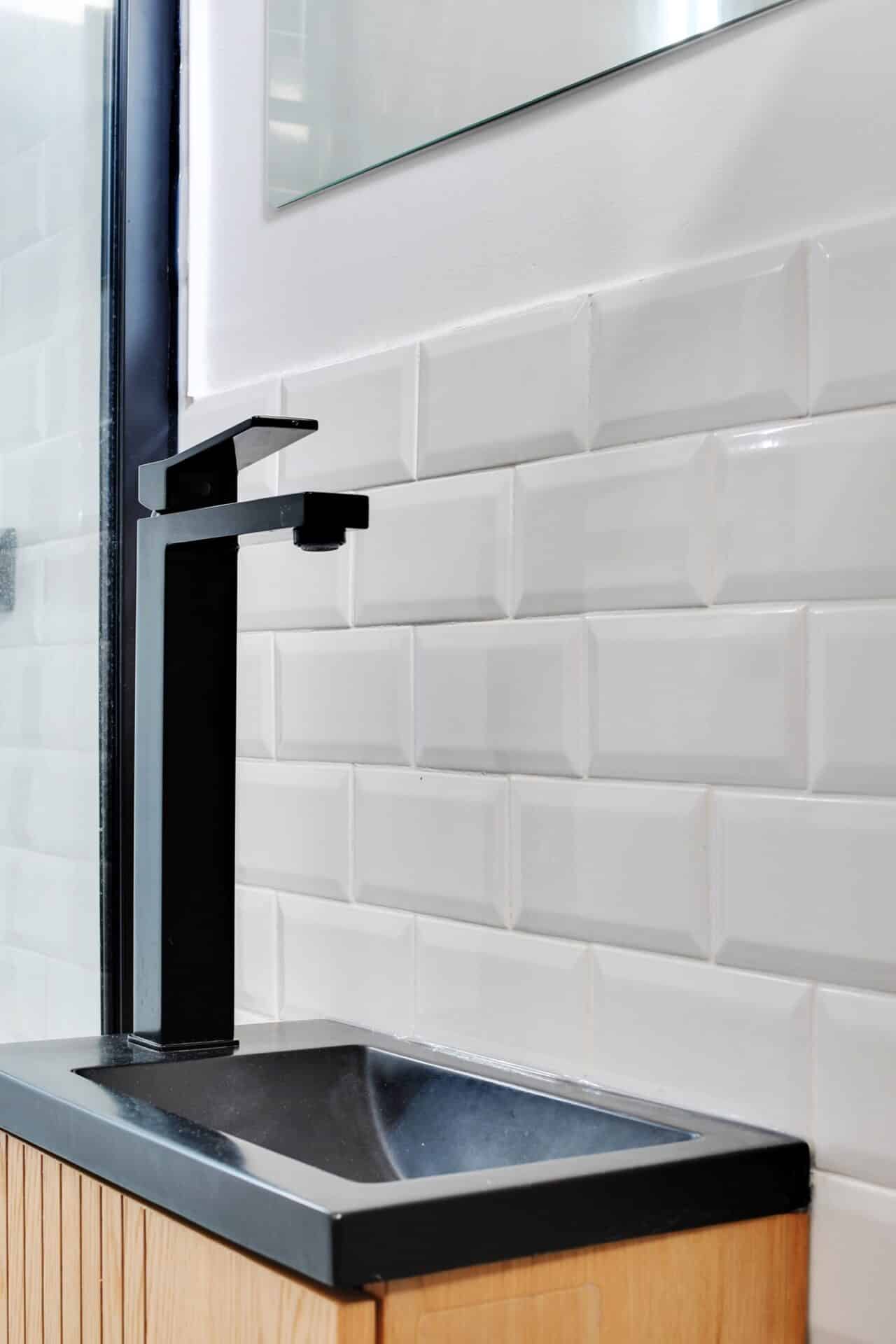 obtenez rapidement un devis personnalis&eacute; pour la r&eacute;novation de votre salle de bain &agrave; garches. comparez les prix, d&eacute;couvrez nos artisans qualifi&eacute;s et profitez de conseils sur mesure pour votre projet.