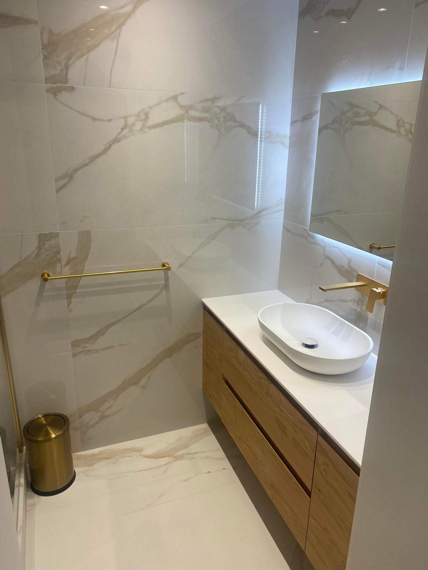 obtenez rapidement un devis personnalis&eacute; pour la r&eacute;novation ou l&rsquo;am&eacute;nagement de votre salle de bain &agrave; garches. services professionnels, estimation gratuite et conseils adapt&eacute;s &agrave; vos besoins.