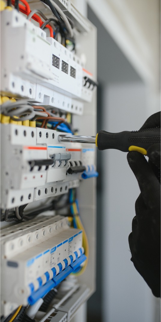 trouvez un &eacute;lectricien qualifi&eacute; &agrave; garches pour tous vos besoins d&rsquo;installation, de d&eacute;pannage et de r&eacute;novation &eacute;lectrique. intervention rapide, devis gratuit et service professionnel.