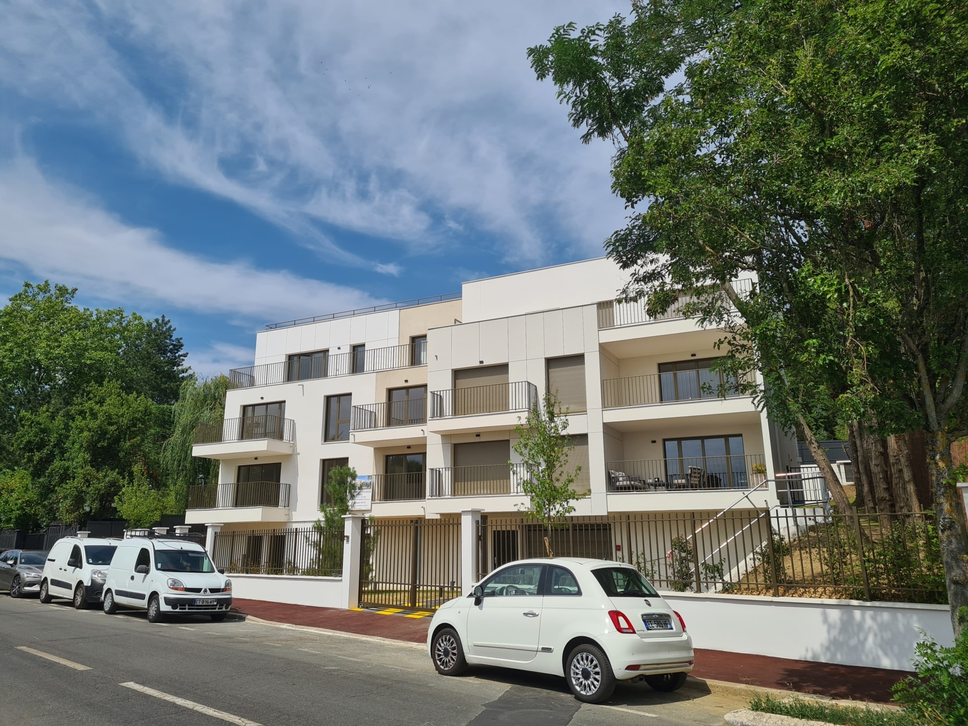 besoin d'un &eacute;lectricien &agrave; garches 92260 ? d&eacute;pannage rapide, installation et mise aux normes de vos &eacute;quipements &eacute;lectriques par des professionnels qualifi&eacute;s. obtenez votre devis gratuit !