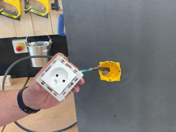 besoin d'une installation &eacute;lectrique &agrave; garches ? nos &eacute;lectriciens qualifi&eacute;s assurent la pose, la r&eacute;novation et la mise aux normes de vos syst&egrave;mes &eacute;lectriques pour votre s&eacute;curit&eacute; et votre confort.