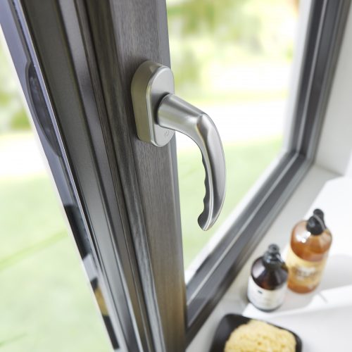 vous &ecirc;tes bloqu&eacute; devant votre porte &agrave; garches ? nos artisans interviennent rapidement pour l&rsquo;ouverture de porte, sans d&eacute;g&acirc;ts, 24h/24 et 7j/7. contactez un serrurier de confiance &agrave; garches d&egrave;s maintenant !