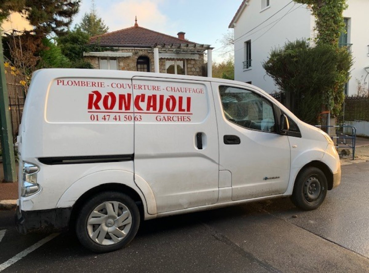 besoin d'un plombier &agrave; garches ? interventions rapides pour installation, d&eacute;pannage et entretien de votre plomberie. service professionnel, devis gratuit et satisfaction garantie.