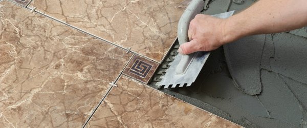 d&eacute;couvrez les prix du carrelage au m&sup2;, les diff&eacute;rents types de carreaux, conseils pour bien choisir et estimer le co&ucirc;t de votre projet de r&eacute;novation ou construction.