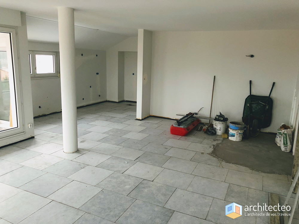 découvrez le prix moyen au m² pour un carreleur, les facteurs qui influencent le tarif, et nos conseils pour estimer vos travaux de carrelage en toute sérénité.