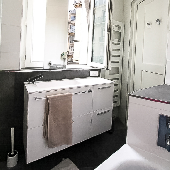 d&eacute;couvrez comment r&eacute;inventer votre salle de bain avec des id&eacute;es modernes, des astuces d&eacute;co et des conseils pratiques pour un espace tendance et fonctionnel.