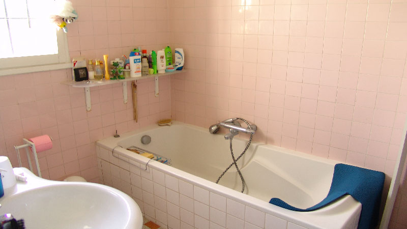 d&eacute;couvrez nos conseils et id&eacute;es pour r&eacute;ussir le relooking de votre salle de bain. modernisez cet espace avec des astuces d&eacute;co, am&eacute;nagements tendances et solutions pratiques adapt&eacute;es &agrave; tous les budgets.