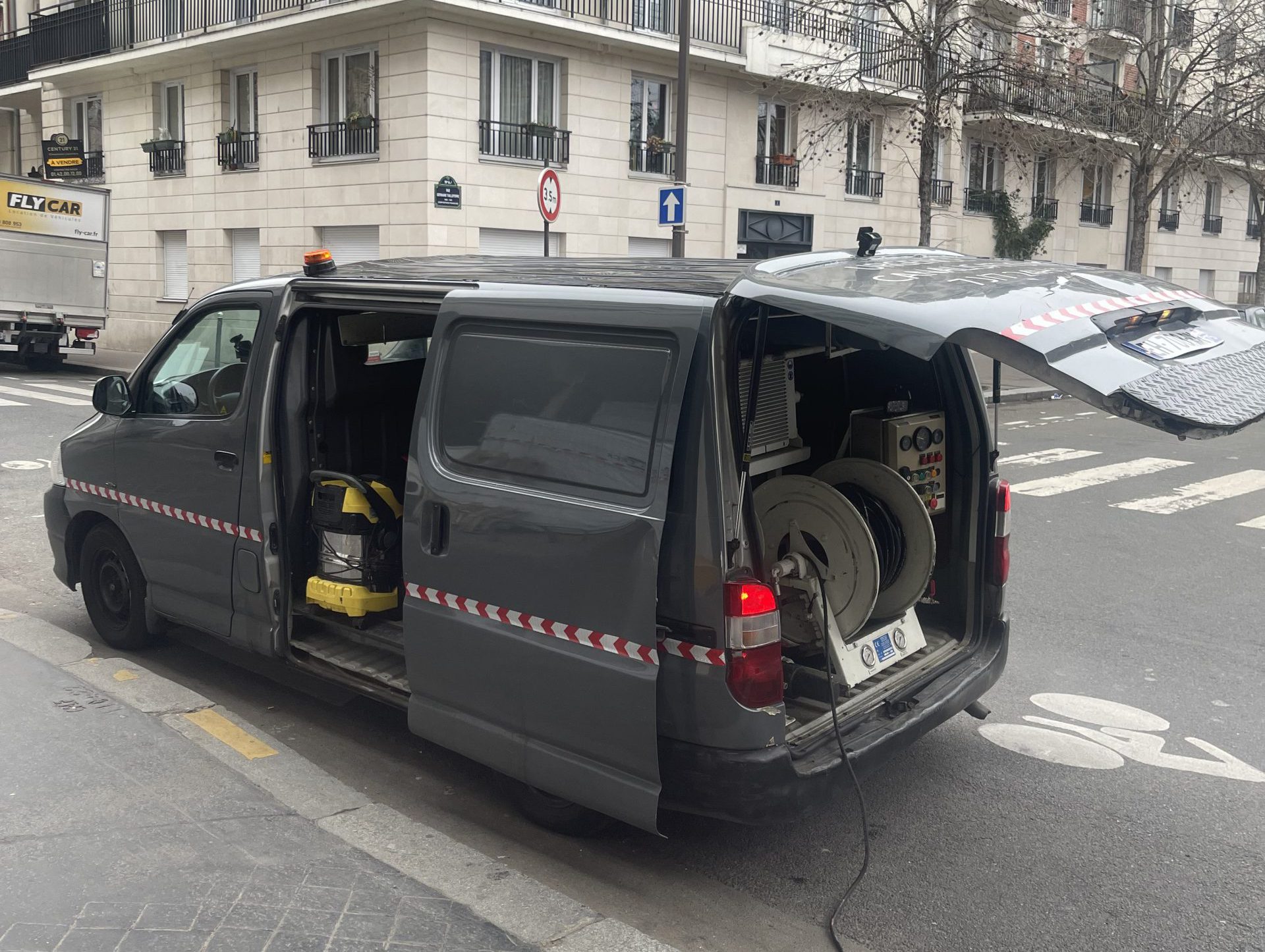 vous recherchez un service de rénovation à garches 92260 ? profitez d’un accompagnement sur mesure pour tous vos projets : rénovation appartement, maison, salle de bain ou cuisine. devis gratuit et travaux de qualité.