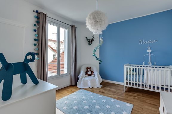 d&eacute;couvrez des id&eacute;es et conseils pour une r&eacute;novation de chambre unique : am&eacute;nagement, d&eacute;coration personnalis&eacute;e et astuces pour transformer votre espace en un lieu original et confortable.