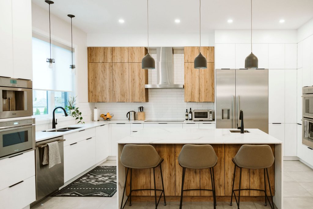 d&eacute;couvrez nos conseils et astuces pour r&eacute;ussir la r&eacute;novation de votre cuisine. modernisez votre espace avec des id&eacute;es pratiques, des mat&eacute;riaux tendance et un accompagnement sur mesure pour transformer votre cuisine selon vos envies.