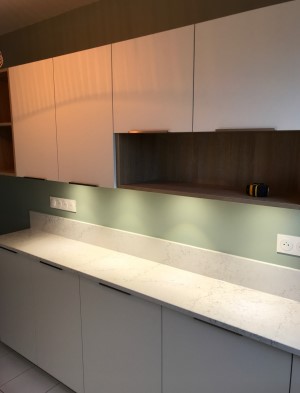 confiez la r&eacute;novation de votre cuisine &agrave; garches &agrave; des experts : conception sur mesure, mat&eacute;riaux de qualit&eacute; et accompagnement personnalis&eacute; pour une cuisine moderne et fonctionnelle.