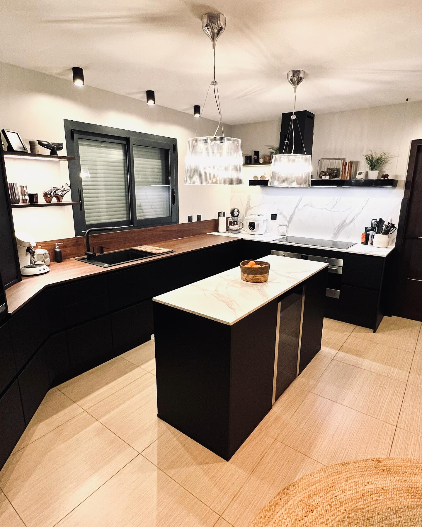 donnez une nouvelle vie &agrave; votre cuisine &agrave; garches avec notre service de r&eacute;novation sur mesure. conseils, design moderne et travaux de qualit&eacute; pour une cuisine pratique et &eacute;l&eacute;gante.