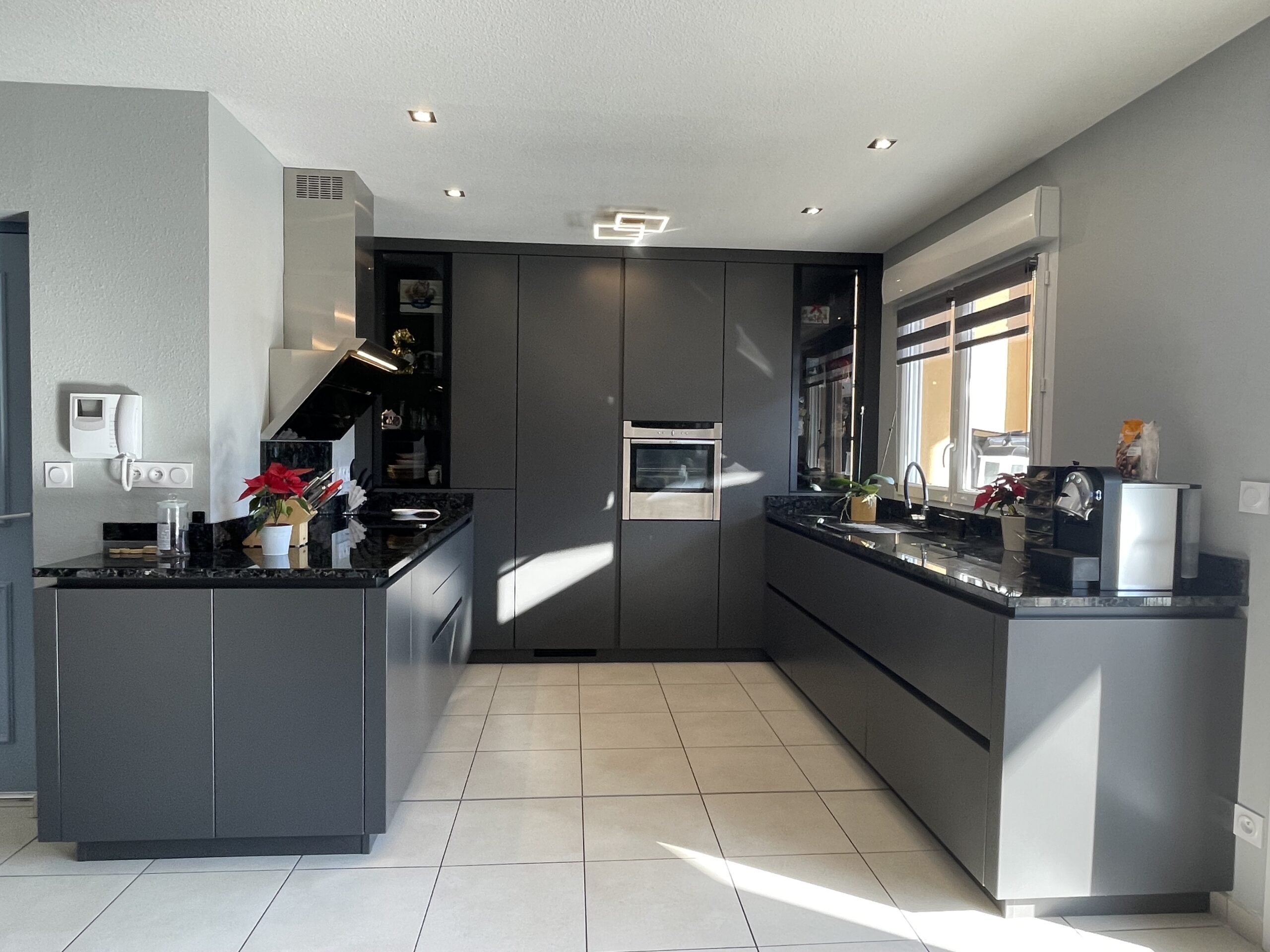 confiez la r&eacute;novation de votre cuisine &agrave; garches &agrave; des experts. nous transformons votre espace avec des solutions sur-mesure, modernes et fonctionnelles. devis gratuit et accompagnement personnalis&eacute;.