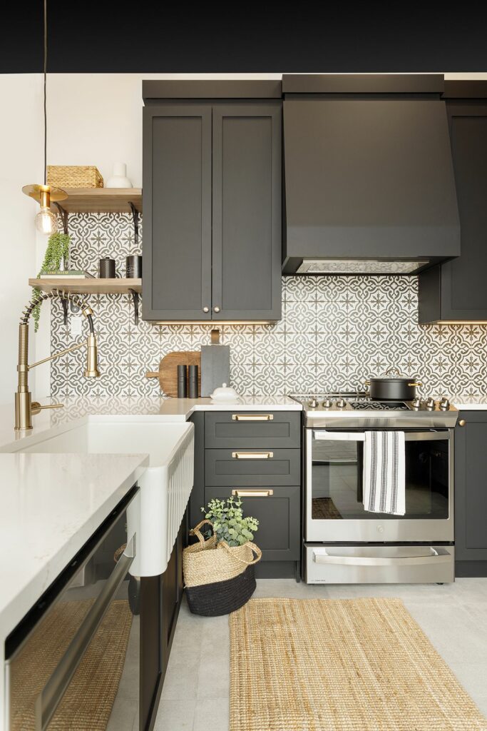 confiez la r&eacute;novation de votre cuisine &agrave; garches &agrave; des professionnels qualifi&eacute;s. optimisez espace et design avec des solutions sur-mesure pour une cuisine moderne et fonctionnelle.