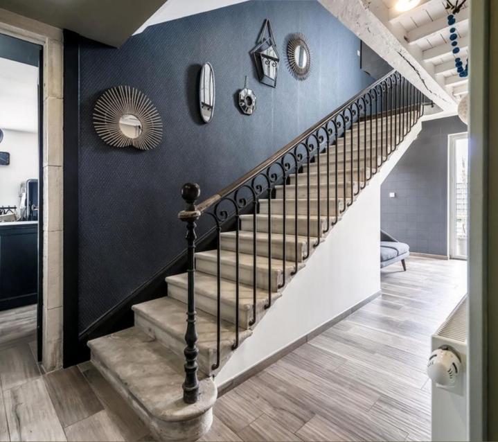 découvrez nos services de rénovation à garches : travaux de qualité, devis gratuit, accompagnement sur-mesure pour valoriser et moderniser votre bien.