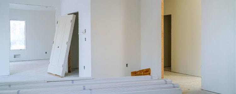 découvrez nos services de rénovation de locaux professionnels et commerciaux : travaux sur mesure, optimisation de l’espace et valorisation de votre environnement de travail. obtenez un devis gratuit !