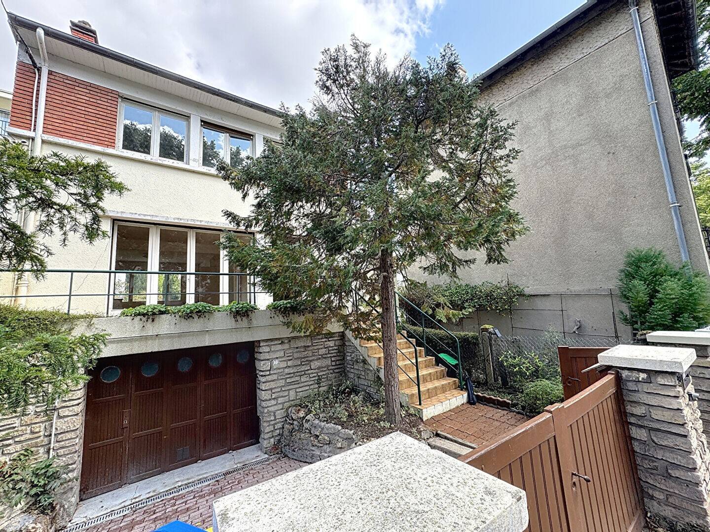 confiez la r&eacute;novation de votre maison &agrave; garches 92260 &agrave; des experts qualifi&eacute;s. travaux complets, devis gratuit, conseils personnalis&eacute;s pour moderniser et valoriser votre bien.