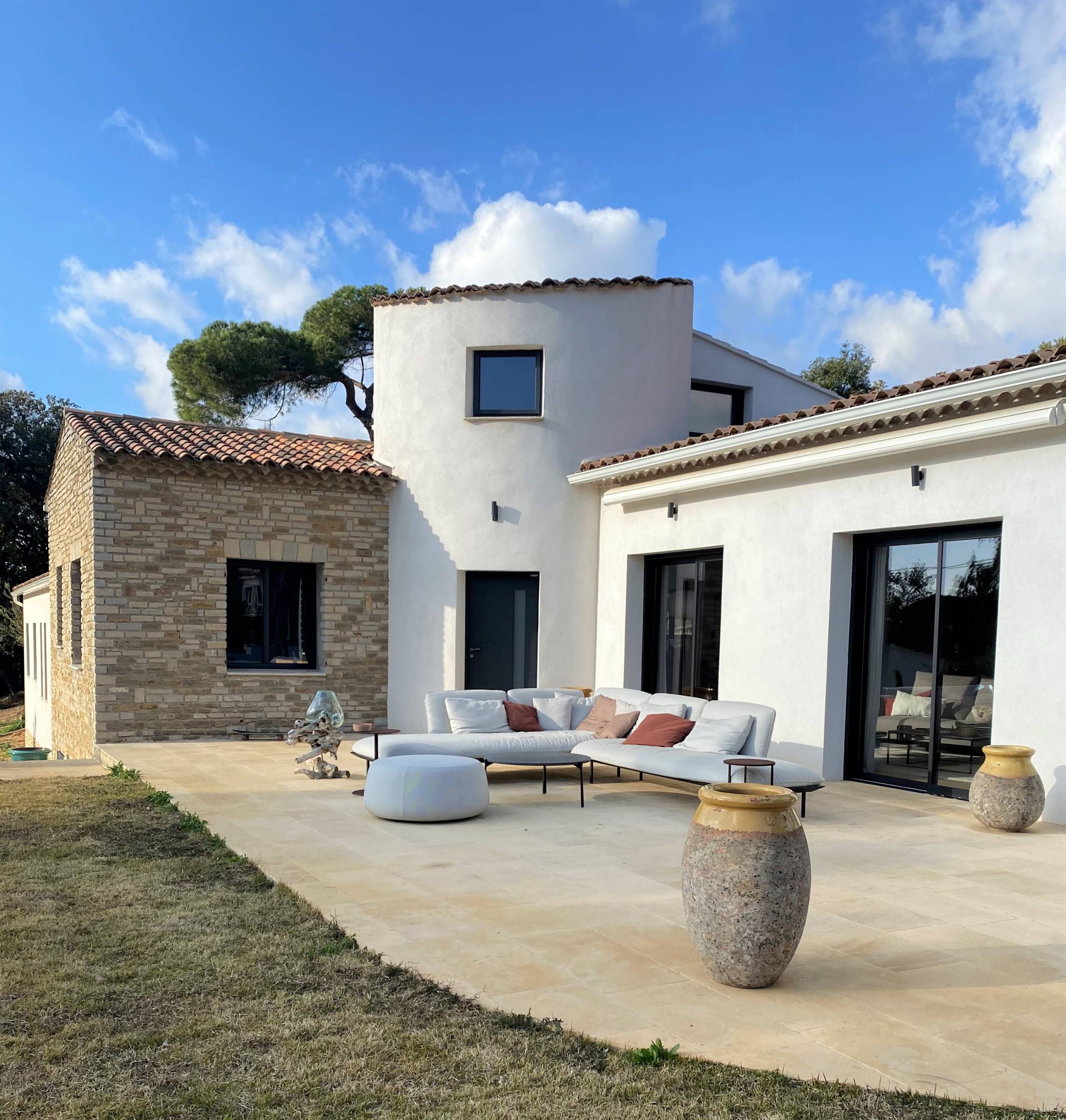 d&eacute;couvrez nos services de r&eacute;novation de proximit&eacute; pour transformer votre int&eacute;rieur rapidement et efficacement. profitez de conseils personnalis&eacute;s et d&rsquo;un accompagnement sur mesure pr&egrave;s de chez vous.