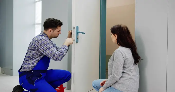 besoin d'un serrurier &agrave; garches ? intervention rapide pour l'ouverture de porte, le changement de serrure ou la s&eacute;curisation de votre domicile. devis gratuit et professionnel qualifi&eacute; disponible 24h/24.