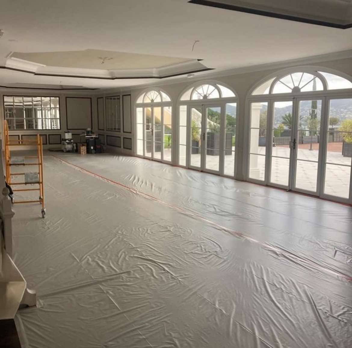 confiez votre projet à un spécialiste de la rénovation intérieure : conseils personnalisés, travaux de qualité, transformation d’espaces sur-mesure pour valoriser votre habitat.