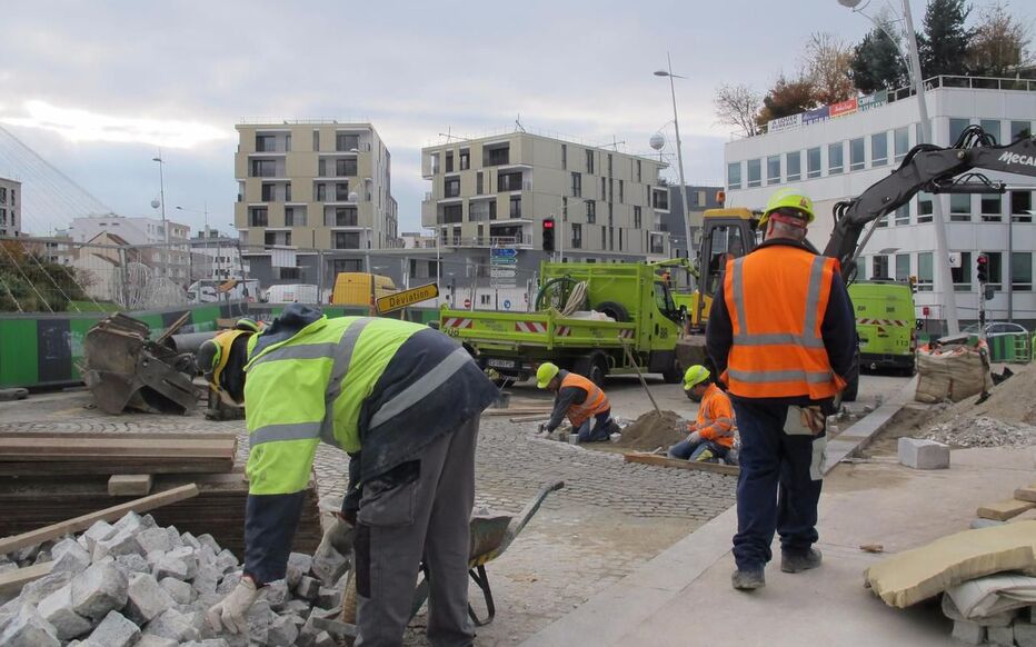 confiez vos travaux à garches 92260 à des professionnels du bâtiment : rénovation, construction, dépannage ou petits travaux. devis rapide, qualité et expertise assurées !