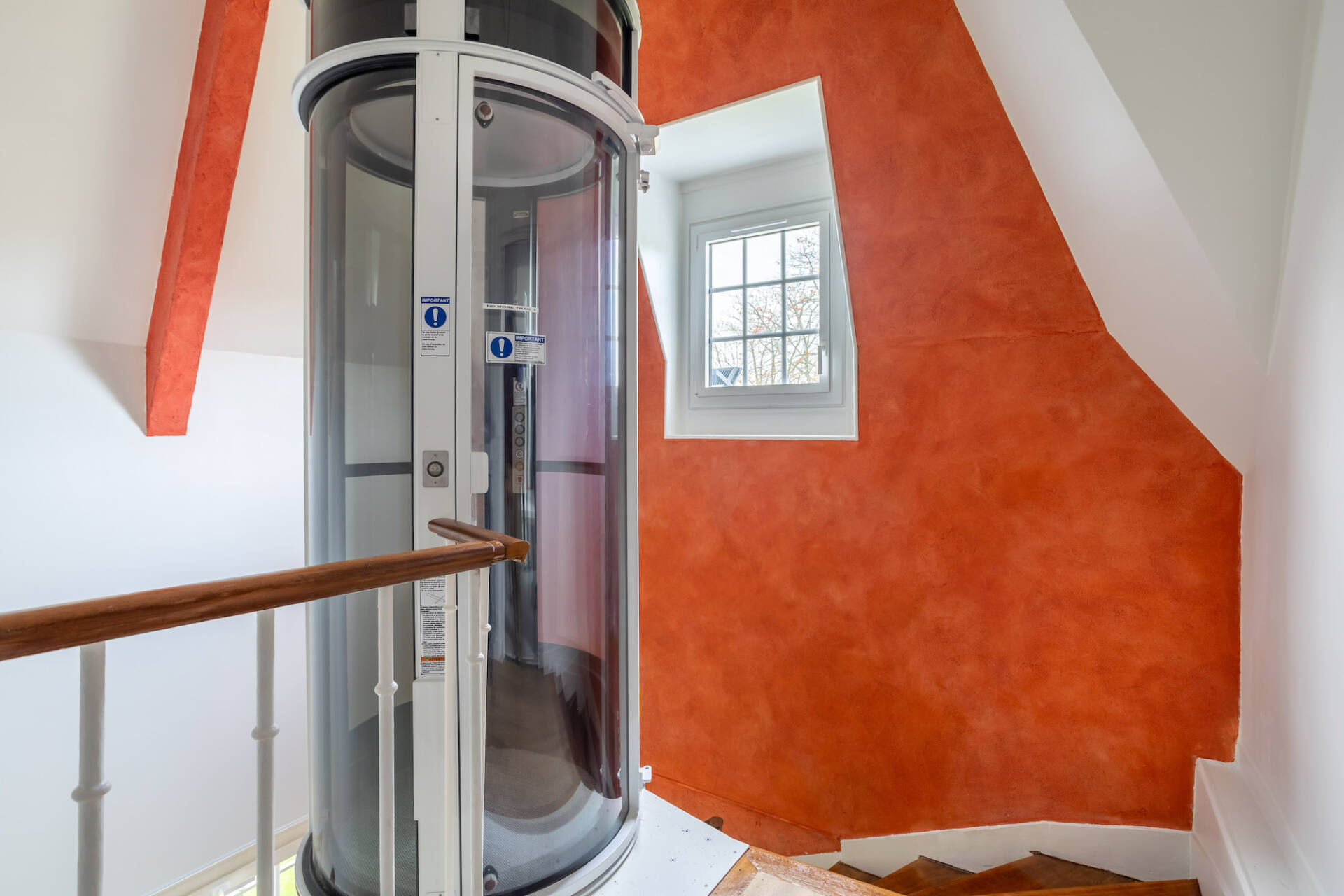 découvrez nos services de travaux intérieurs à garches : rénovation, aménagement et décoration pour sublimer votre maison ou appartement. expertise, qualité et conseils personnalisés !