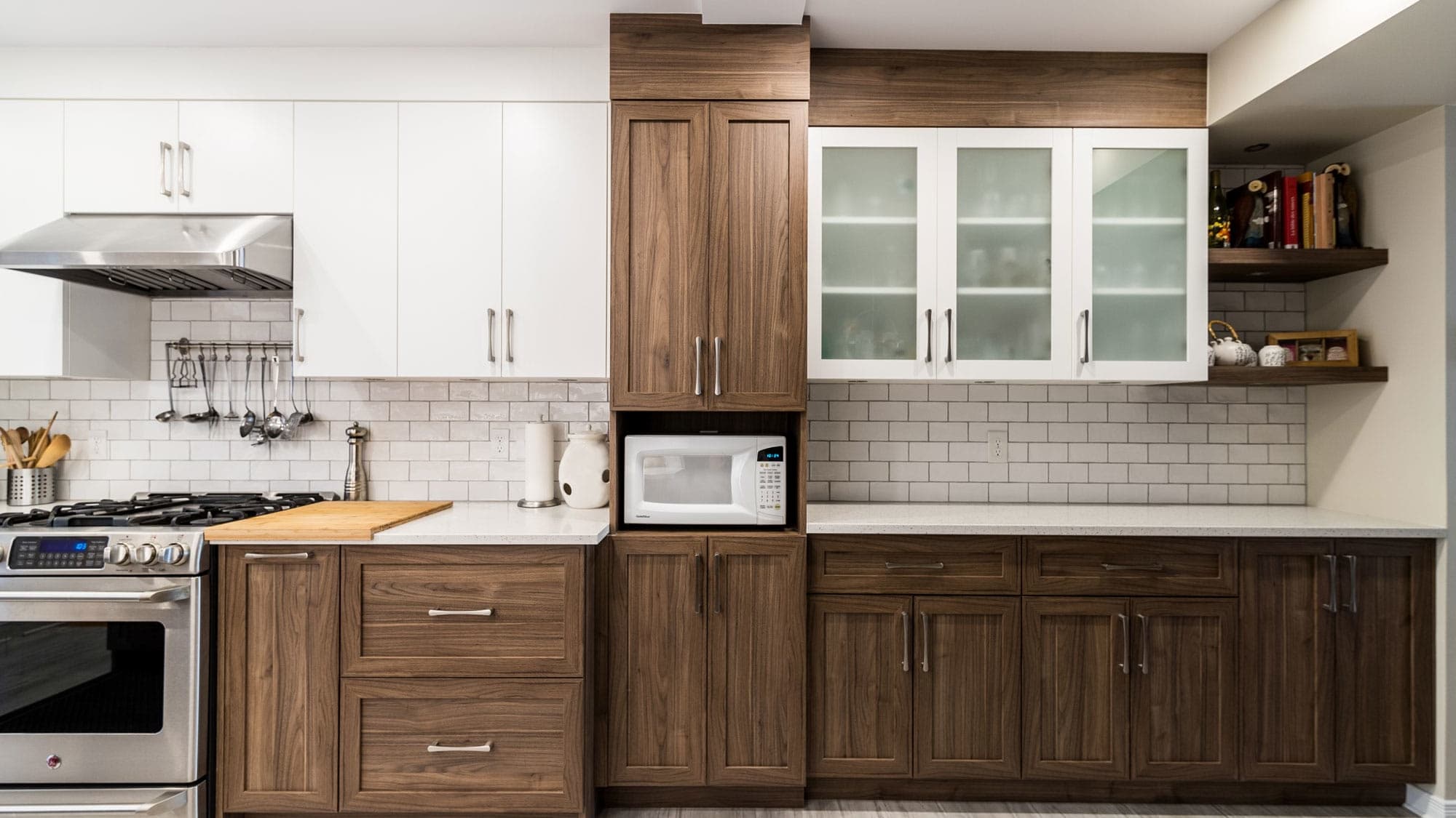 d&eacute;couvrez nos conseils et inspirations pour une r&eacute;novation de cuisine chic : id&eacute;es d&eacute;co, choix de mat&eacute;riaux &eacute;l&eacute;gants et astuces pour transformer votre espace en une pi&egrave;ce moderne et raffin&eacute;e.