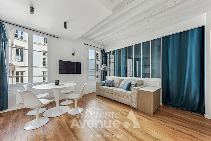 découvrez nos solutions efficaces et innovantes pour rénover votre appartement à paris, alliant qualité, design et respect des délais.